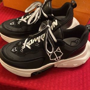 Naked Wolfe Turbo Casual Sneakers—Women’s Size 6US/36EU